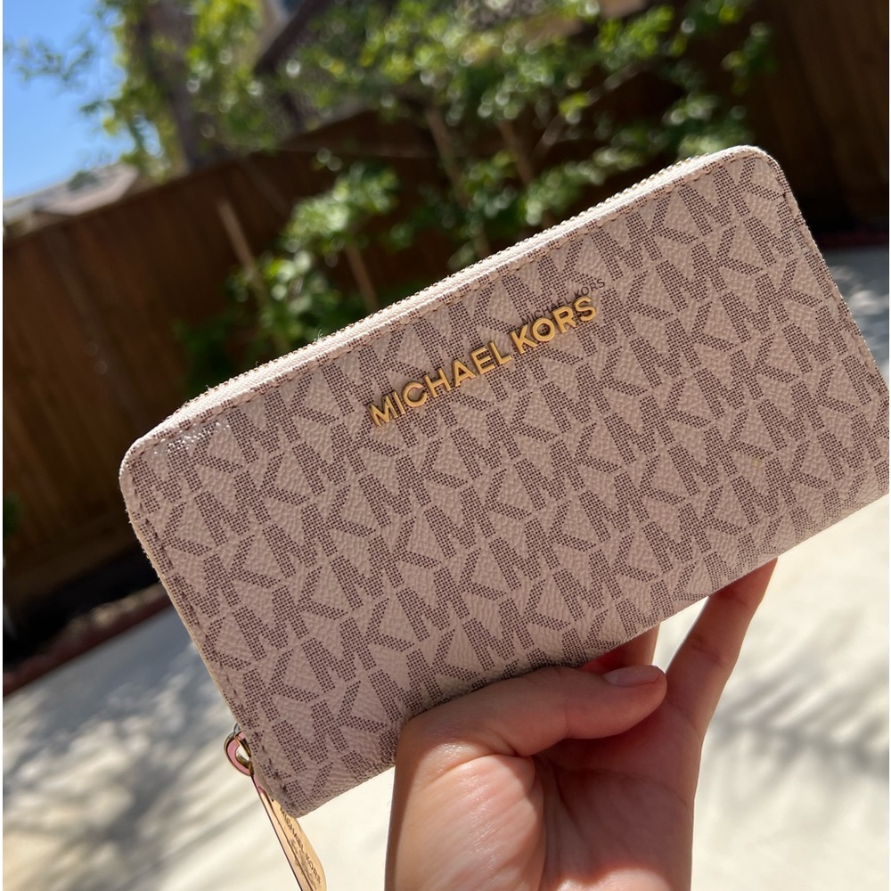 michael kors wallet